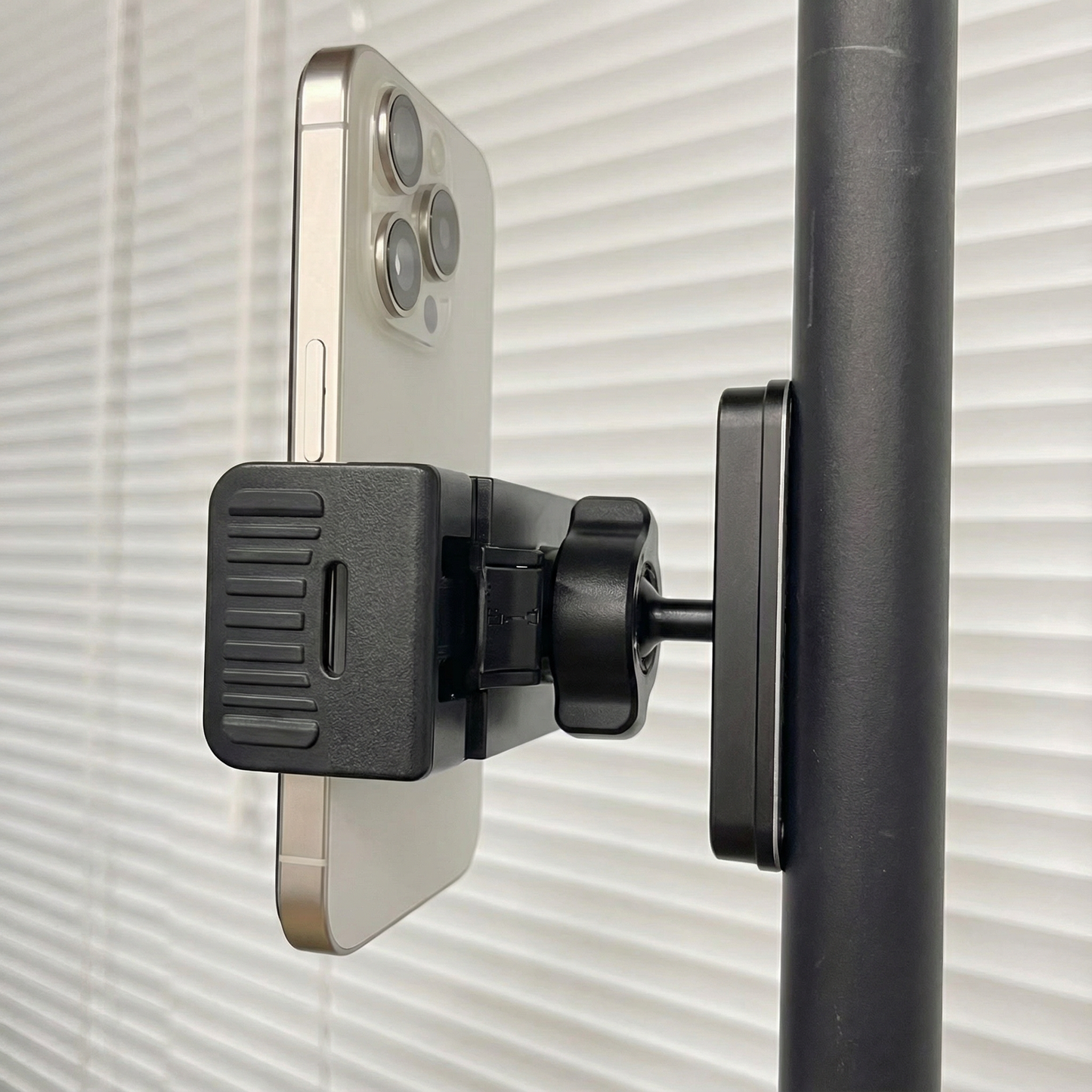 Magnetic Gym Mount